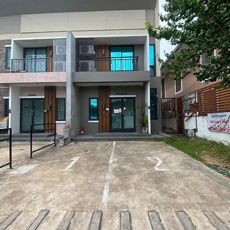 Hotel Debua Mahasarakham Maha Sarakham Exterior foto