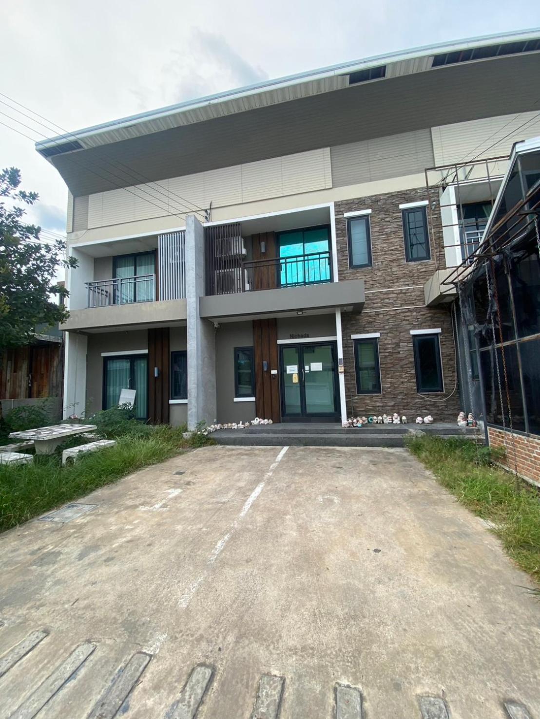 Hotel Debua Mahasarakham Maha Sarakham Exterior foto
