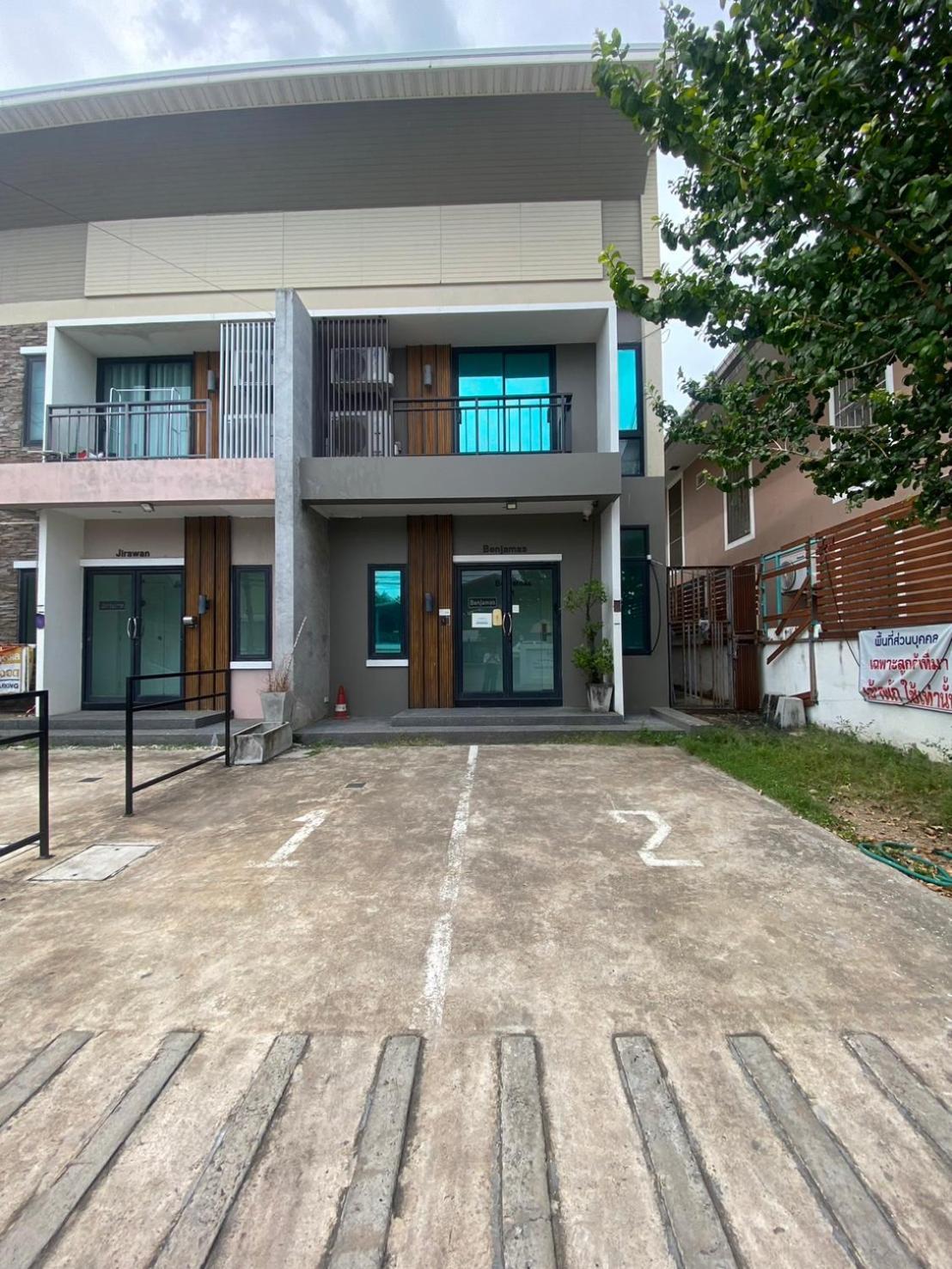 Hotel Debua Mahasarakham Maha Sarakham Exterior foto